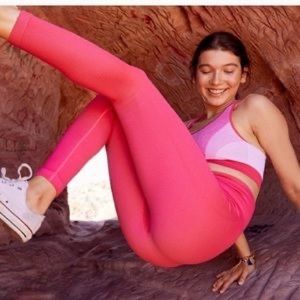 Aerie Hot Pink Ribbed Leggings